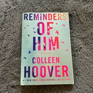 Colleen Hoover Reminders of Him - Pink Gradient Paperback Novel